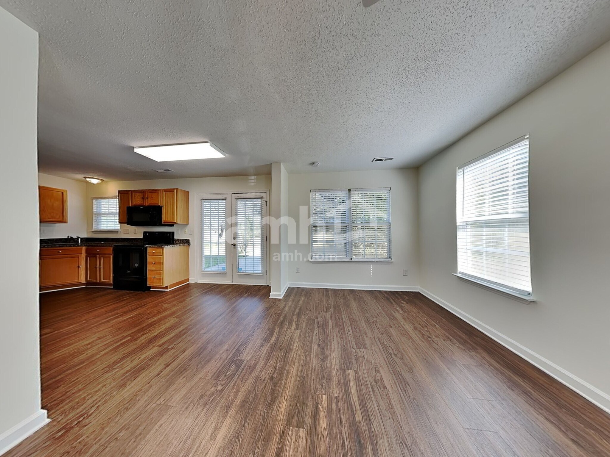 Building Photo - 4389 Creekview Ct