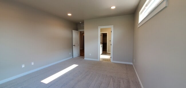 Building Photo - 10109 W Novato Dr
