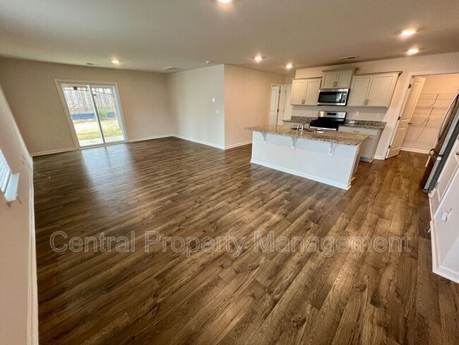 Building Photo - 534 Evaleigh St