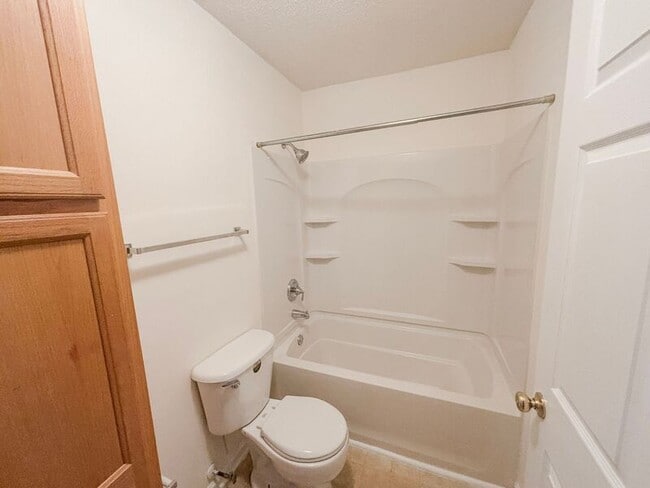 Building Photo - 227 Hardee Ave