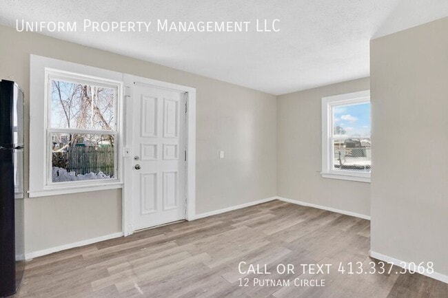 Building Photo - 12 Putnam Cir