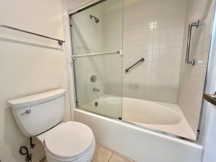 Building Photo - 5104 N 32nd St