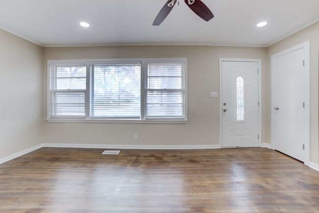 Building Photo - 2 Bed | 1 Bath