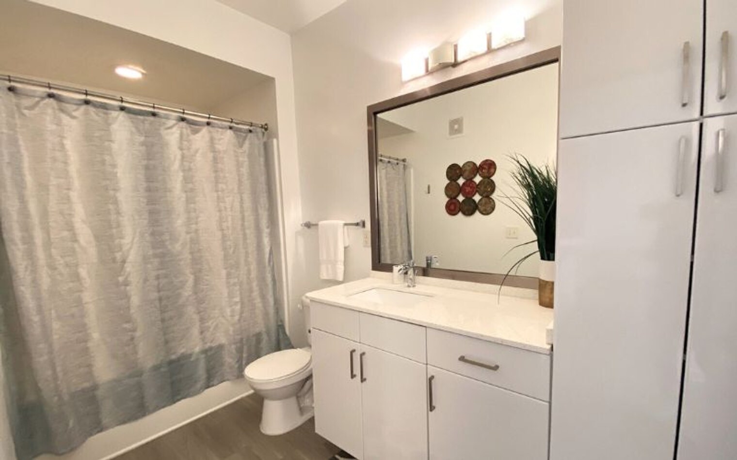 Building Photo - 470 16th St NW