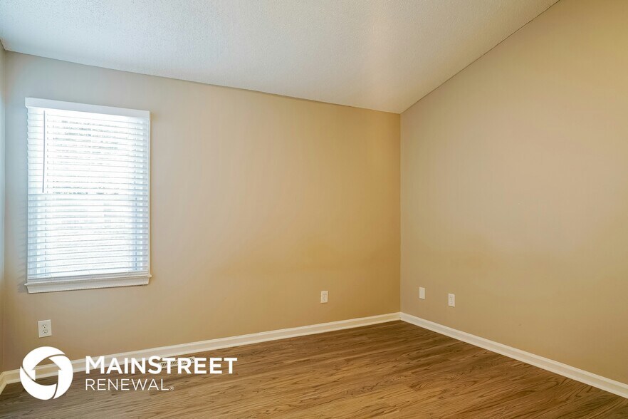 Building Photo - 815 Grandview Dr
