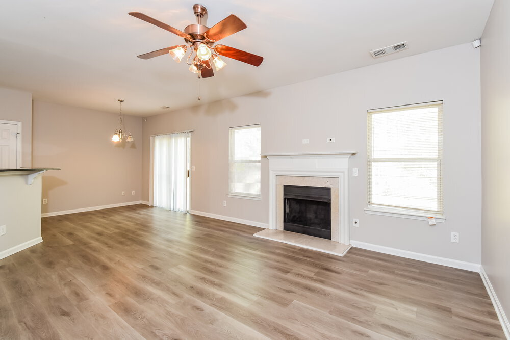 Building Photo - 250 Alamosa Path SW