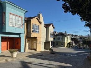 Building Photo - 85 Rousseau St