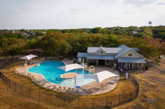 Building Photo - Enchanting 4 Bedroom home located in Plum Creek!