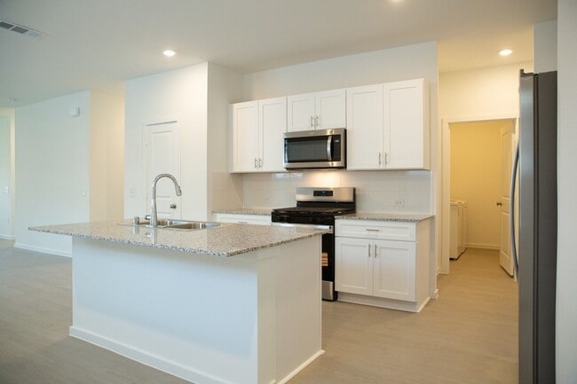 Building Photo - 26255 Arrowleaf Dr