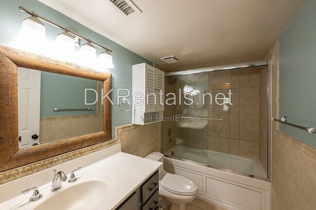 Building Photo - 795 Hammond Dr NE