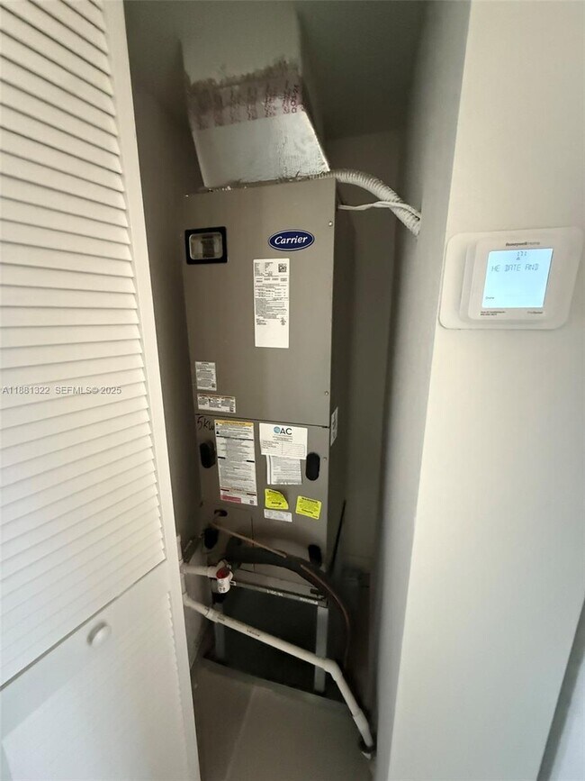 Building Photo - 2582 SE 29th St