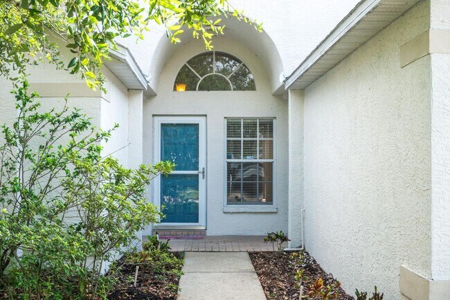 Building Photo - 10815 Lakeside Vista Dr