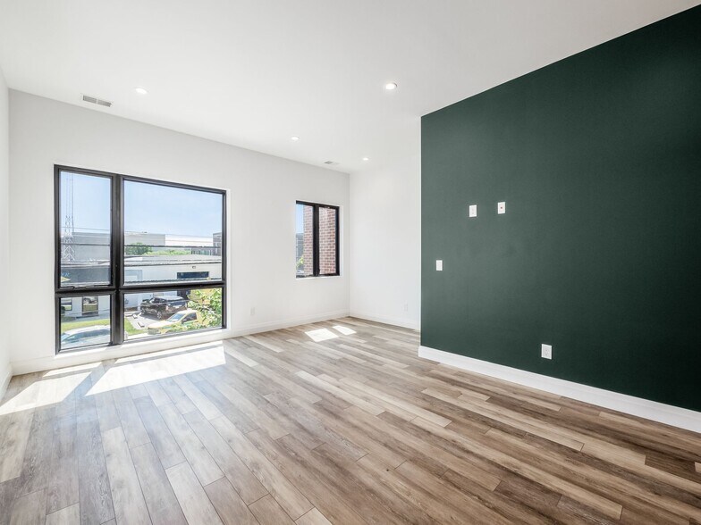 Building Photo - 911 N 4th St