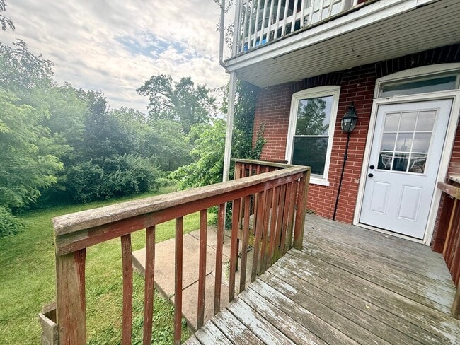Building Photo - 417 Hillside Ave