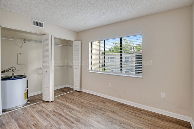 Building Photo - 3282 S Semoran Blvd