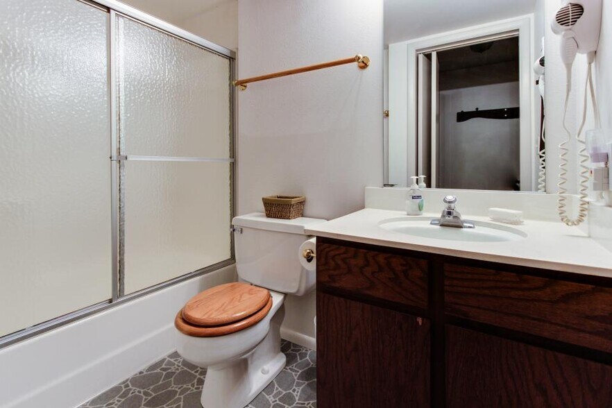 Building Photo - 3300 East Fort Union Blvd