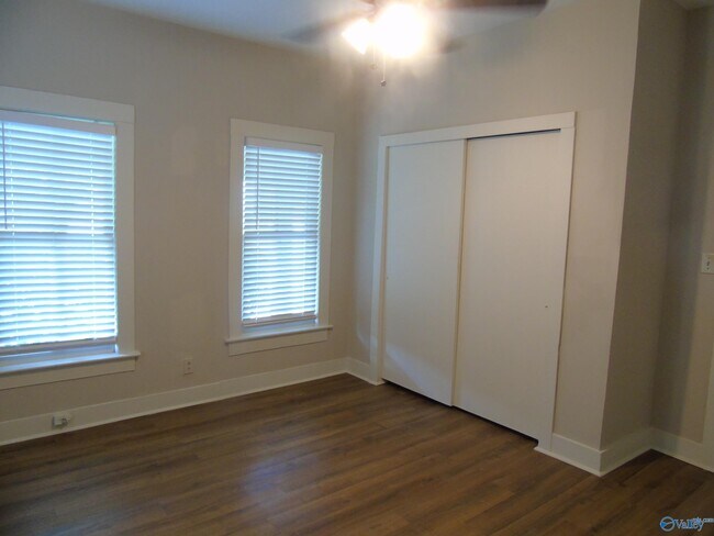 Building Photo - 802 Beirne Ave NE