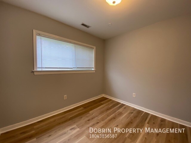Building Photo - 513 S Harrison St