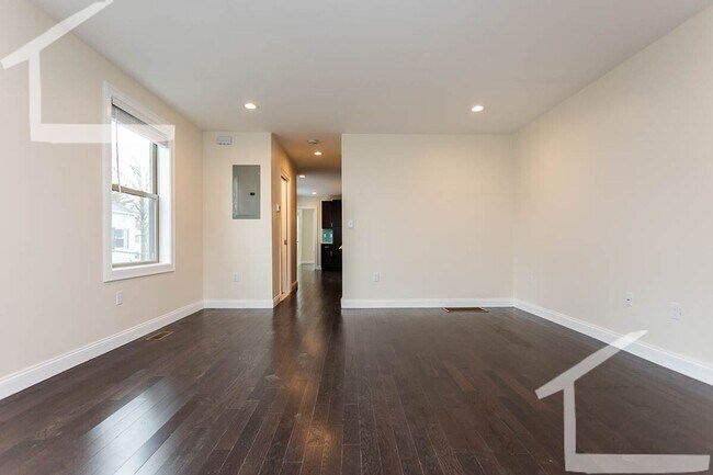 Building Photo - 474 Fulton St