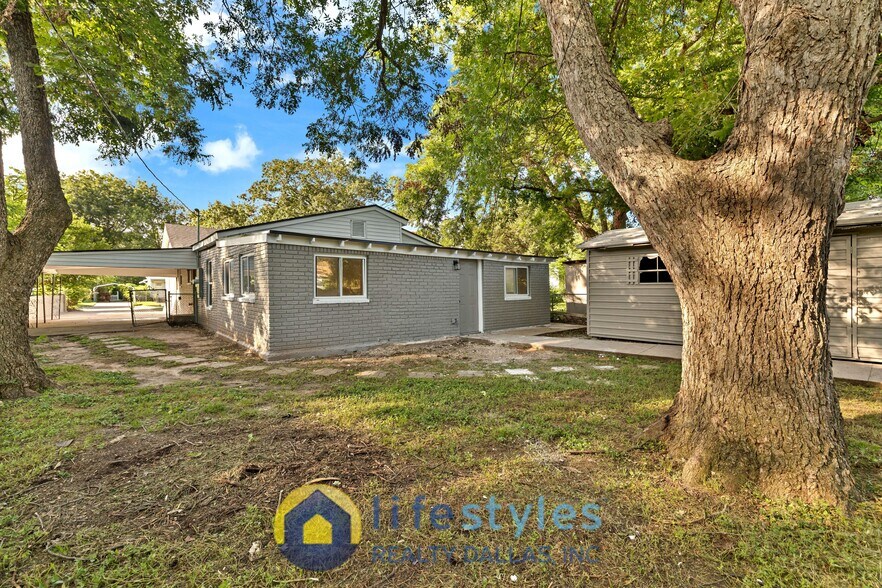 Building Photo - 520 Harlem Ave
