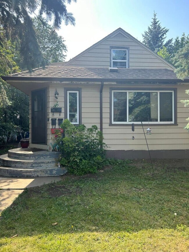 Primary Photo - 217 2nd Ave W