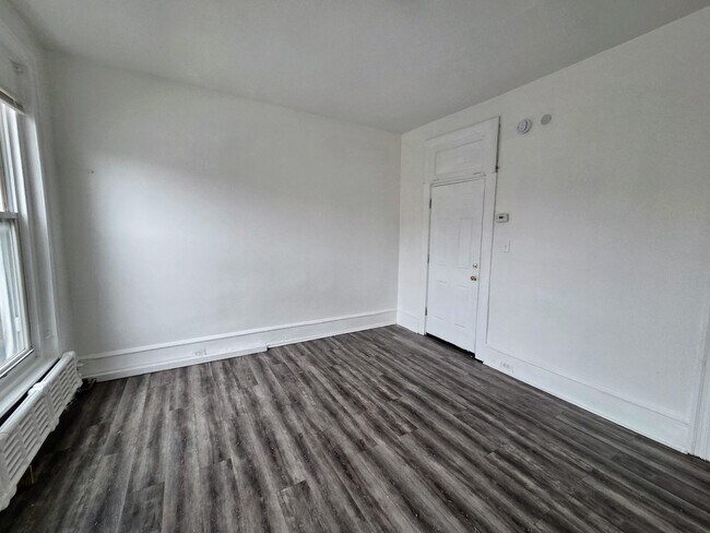 Building Photo - 1302 W Allegheny Ave