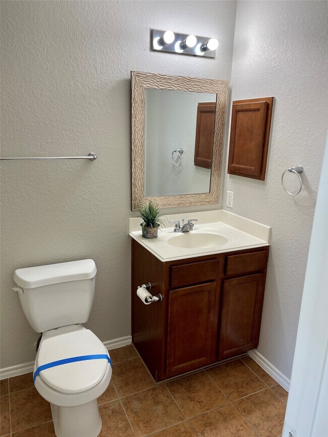 Building Photo - 9122 River Dale Canyon Ln