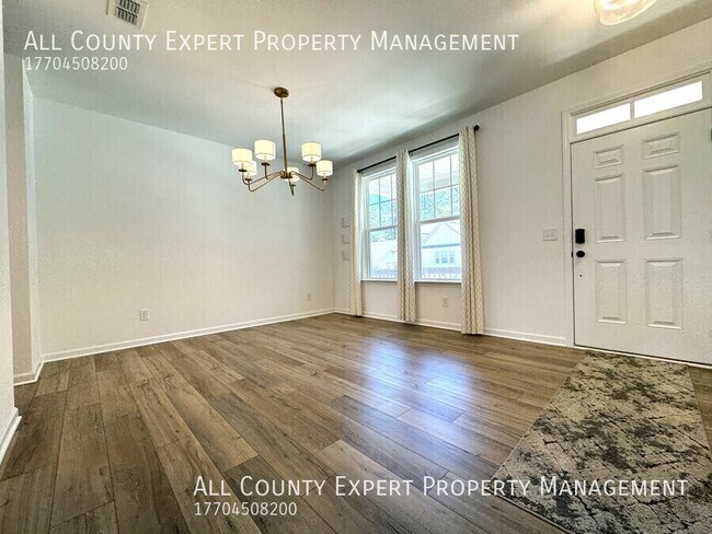 Building Photo - 690 Avignon Blvd
