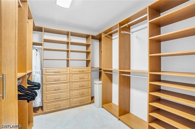 Building Photo - 265 Indies Way