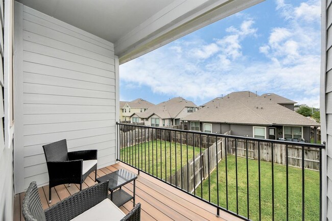 Building Photo - 2518 Terrace Point Dr