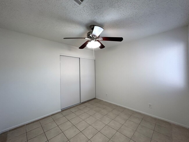 Building Photo - AVAILABLE NOW!! 2 Bedroom 2 Bath Apartment...