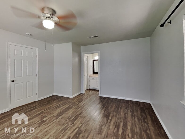 Building Photo - 612 S Rough Creek Ct