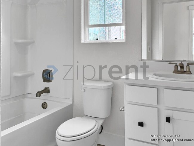 Building Photo - 226 Tuso Ranch Rd