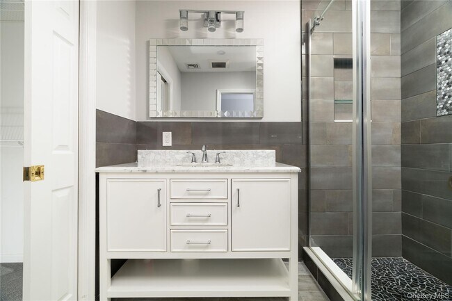 Building Photo - 50 N Broadway