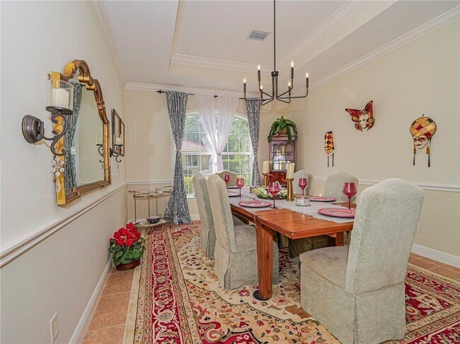 Building Photo - 5873 Pine Ridge Cir