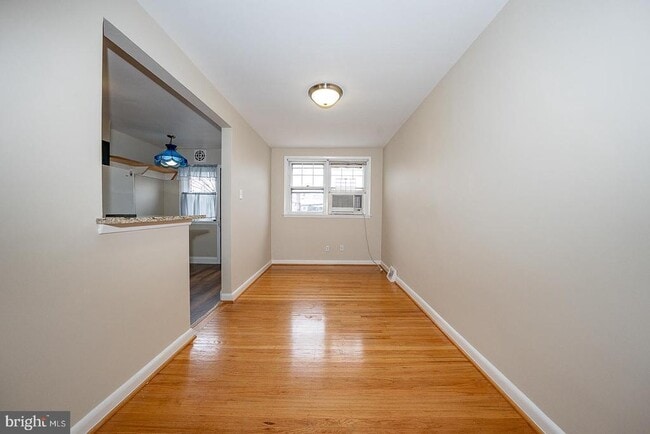 Building Photo - 130 Ivy Ct