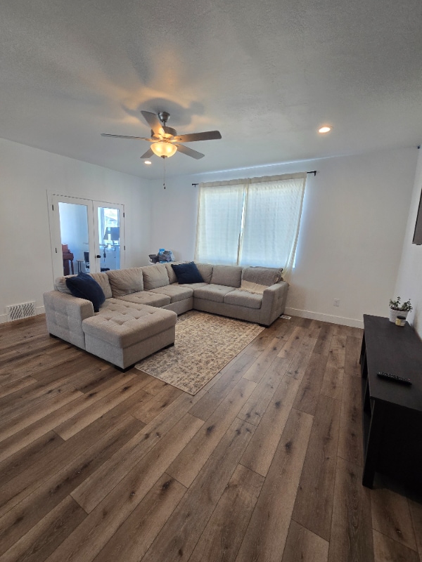 Building Photo - 896 N 560 W St