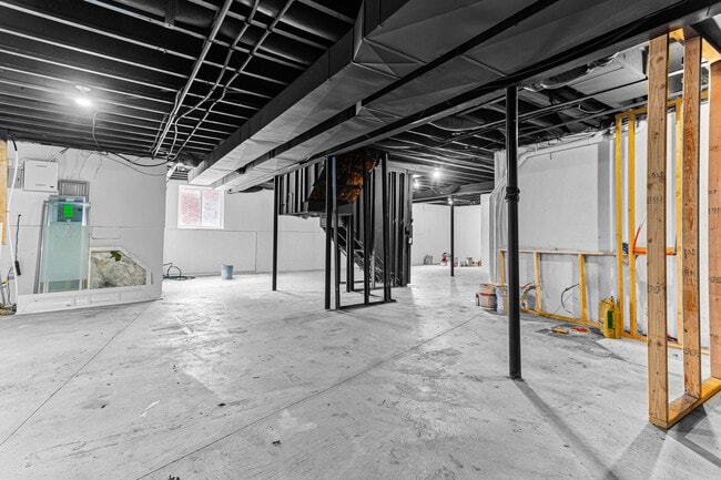 Building Photo - 49896 Parkside Dr