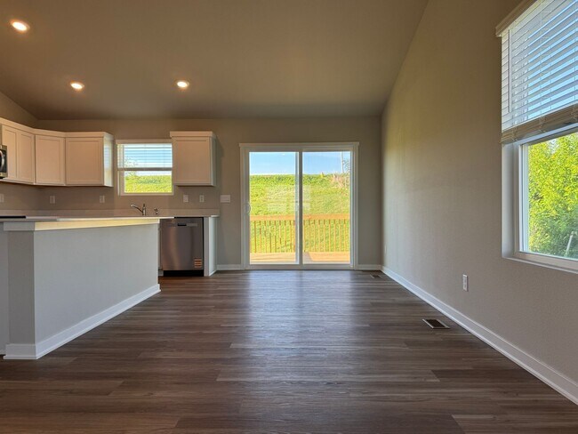 Building Photo - Spacious 4-Bedroom Split-Level Near Standing Bear Lake & Trails