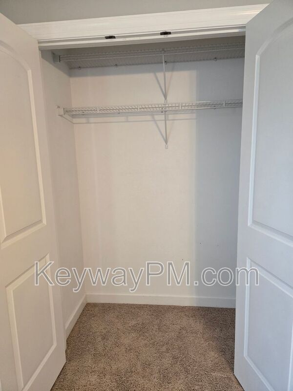 Building Photo - 999 Watermark Dr