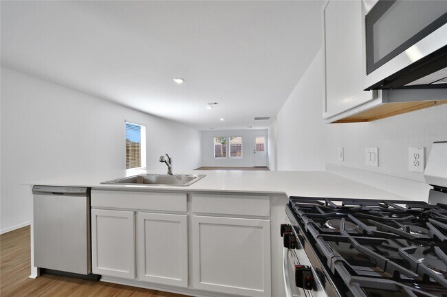 Building Photo - 17715 Grv Hl Dr