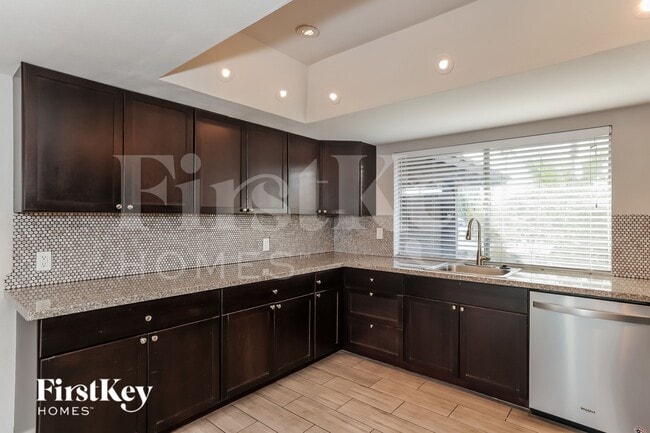 Building Photo - 4426 W Crocus Dr