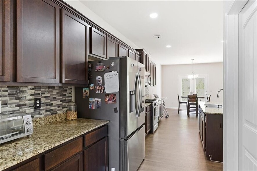 Building Photo - 296 Maple Brook Dr