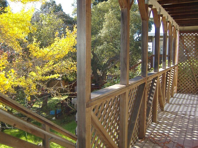 Building Photo - 7630 Terrace Dr