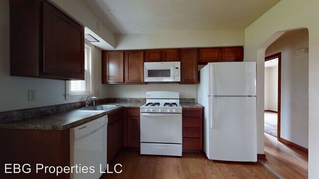 Building Photo - 2 br, 1 bath House - 3377 W Prospect Ave