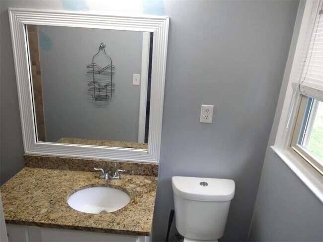 Building Photo - 1730 Cedar Grove Dr