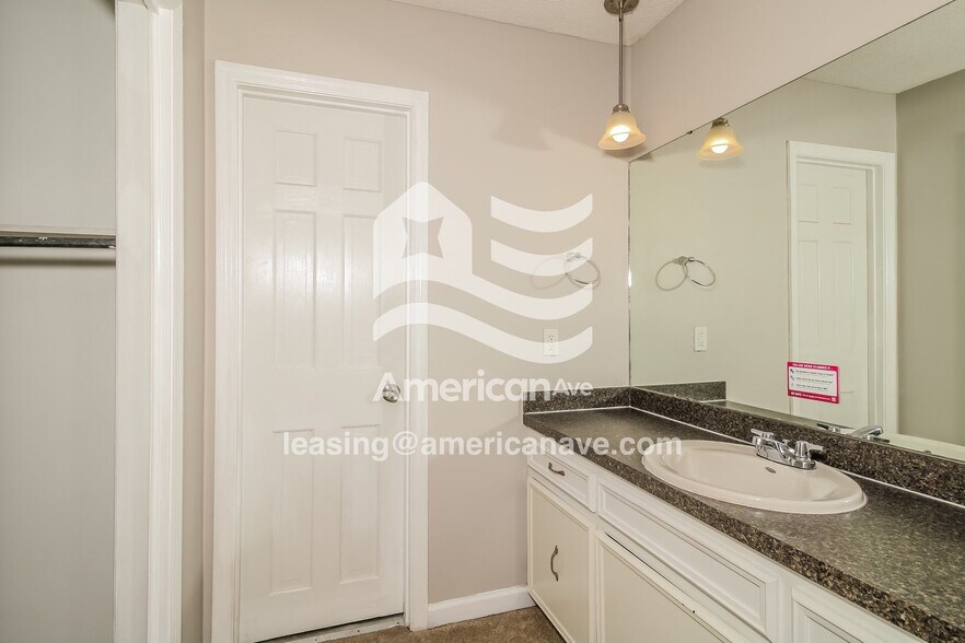 Building Photo - 512 Smith's Market Rd