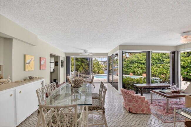 Building Photo - 30 Spanish River Dr