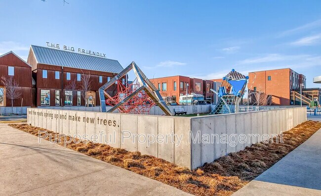 Building Photo - 934 Hangar Dr