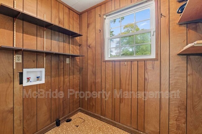 Building Photo - 105 Nut Grove Dr